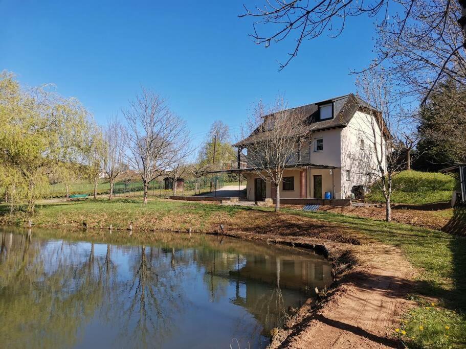 Villa Maison De Campagne Avec Lac Prive Saint-Côme-dʼOlt Exterior foto